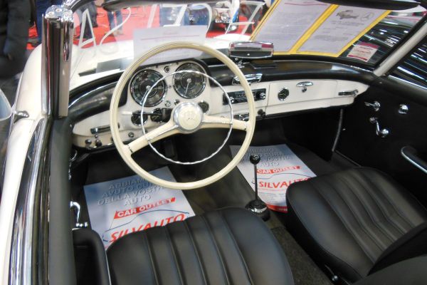 mercedes-190-cabrio-76EE4CF994-E3A9-E2A9-9472-DFE1A7A3555B.jpg