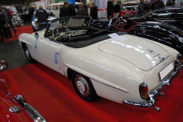 mercedes-190-cabrio-824A54BEA9-3BBE-FD88-043B-5826B3954114.jpg