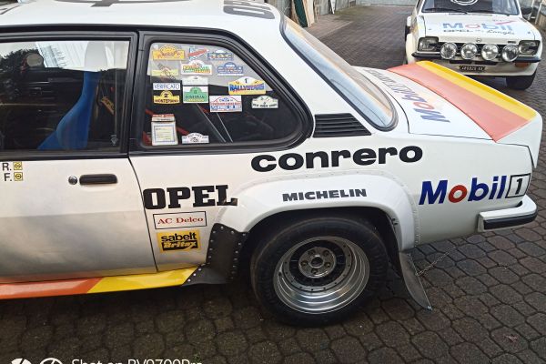 opel-ascona-400-5DBBDC803-3B6B-E7BE-25D6-8A4A6CB07F8C.jpg