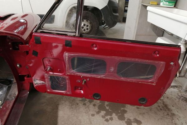 fiat-124-spider-269A4AF0BD-9320-9DF2-C0BE-2607230ED442.jpg