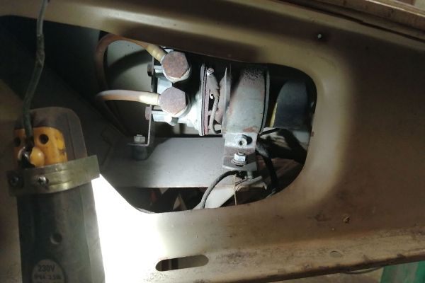 jaguar-e-tipe-24582F0454-A9E8-CF1A-1D20-7E4FE7463B18.jpg
