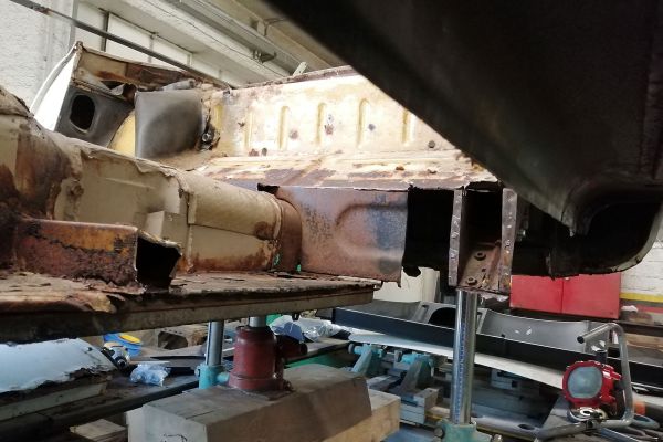 jaguar-e-tipe-317D2BDB7D-0039-2599-8CBA-8C3C5170B05F.jpg