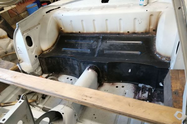 jaguar-e-tipe-595B2346FC-D069-C717-3FCC-3F973D3FE1BC.jpg