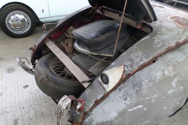 jaguar-xk-120-alllegra-0751432917-619D-4E92-E493-700521EE3ACC.jpg