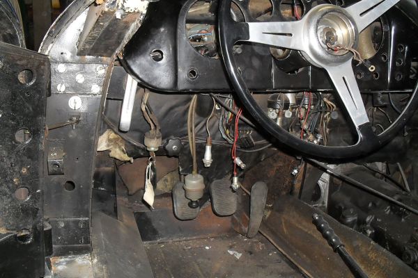 maserati-3500-gt-50F22AE50C-040F-6541-FFE0-3891950A3896.jpg