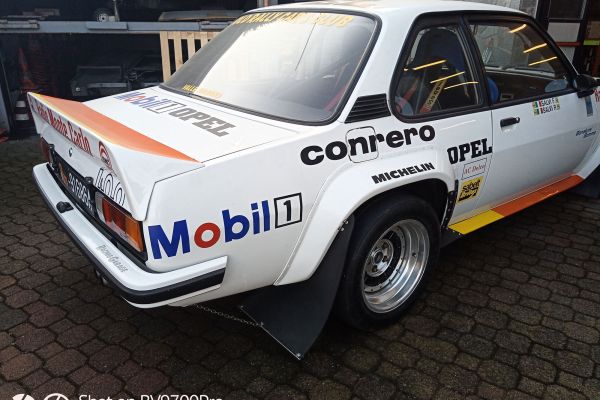 opel-ascona-400-30D8312B2F-99BD-5EA0-DC61-48E5E02983EB.jpg