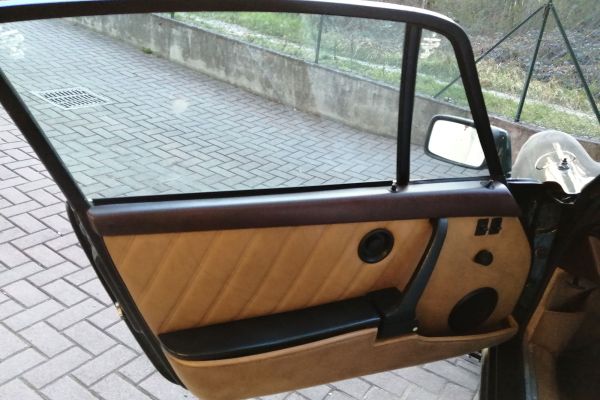 porsche-911-72E28E3FDC-FC67-F7E4-F3F3-D44416A7148D.jpg