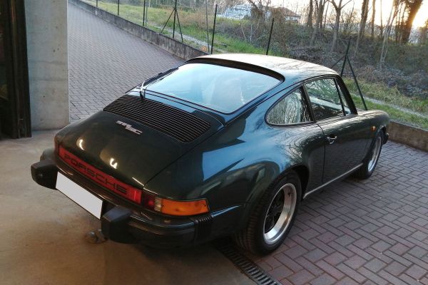 porsche-911-88A5C27535-F3C7-51D7-D52F-03EC18DC2D7C.jpg